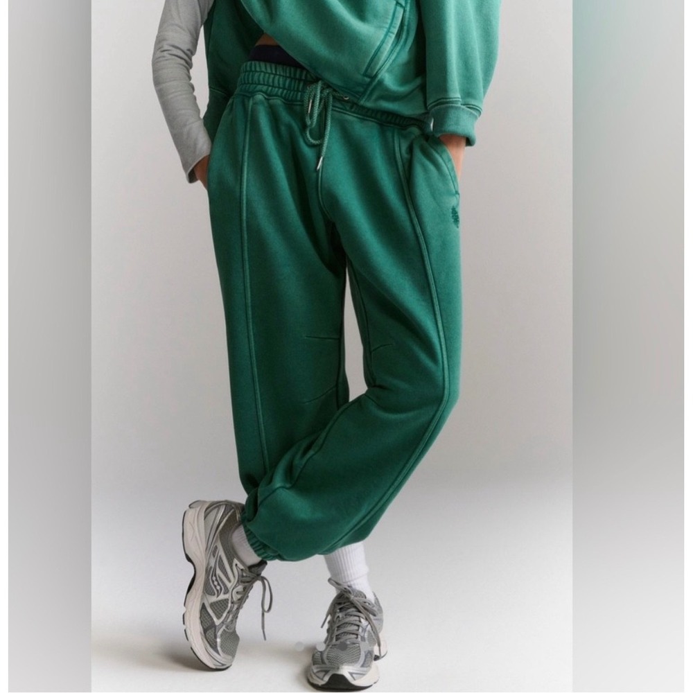 Free people Movement sprint to the finish Green Joggers Womens small